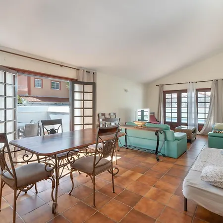 3-bedroom In Golf Del Sur Вилла *