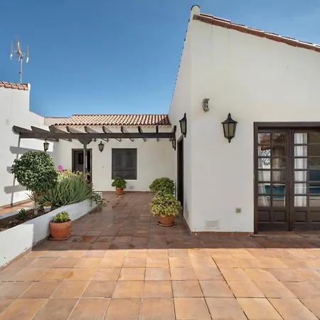 Вилла 3-bedroom In Golf Del Sur *